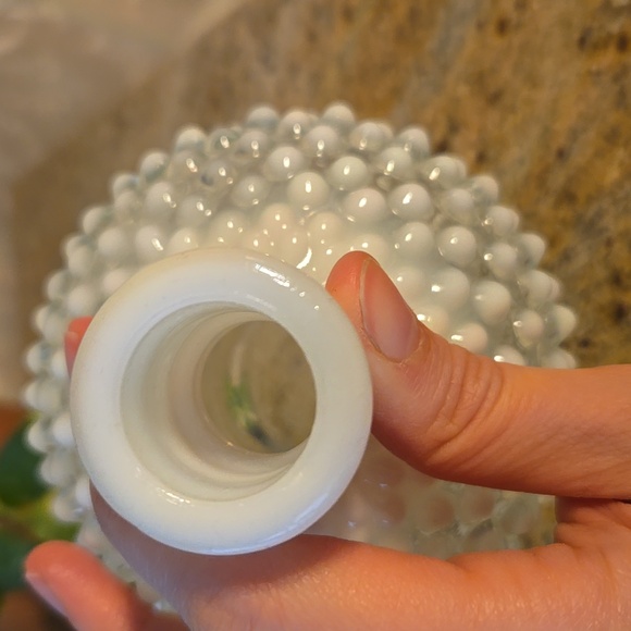 Vintage fenton milk glass hobnail vase - Picture 8 of 12